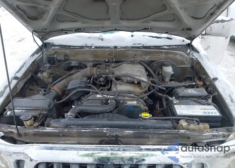 2004 Toyota Tacoma Prerunner V6 from USA, damaged, VIN 5TEGN92N84Z337647